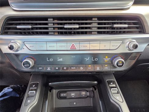 Used 2020 Kia Telluride EX image 17