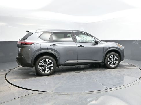Used 2023 Nissan Rogue SV image 9