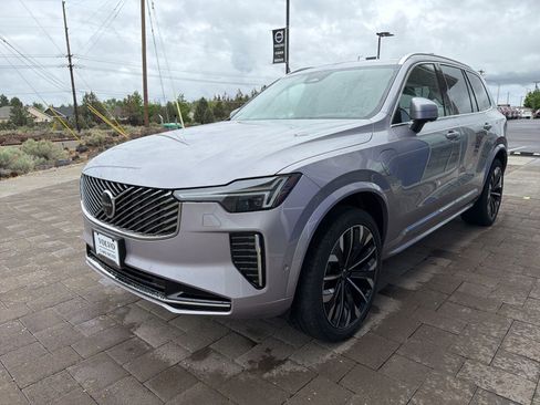 New 2026 Volvo XC90 T8 Ultra w/ Protection Package AWD/4WD image 4