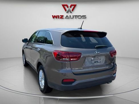Used 2019 Kia Sorento AWD image 3