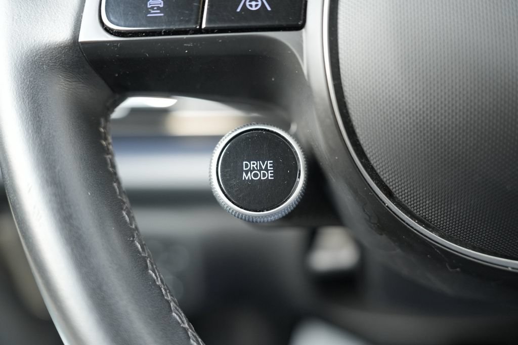 Certified 2025 Hyundai Ioniq 6 SEL AWD/4WD image 28