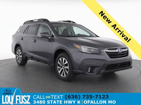 Used 2022 Subaru Outback Premium AWD/4WD image 1