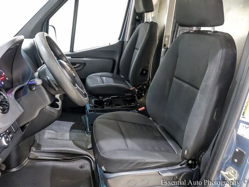 Used 2019 Mercedes-Benz Sprinter 170 image 7