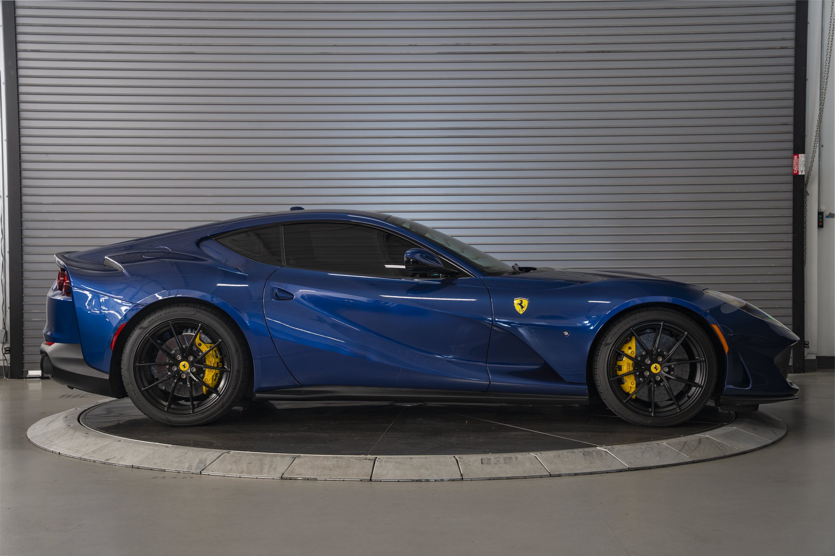 Used 2019 Ferrari 812 Superfast RWD image 6