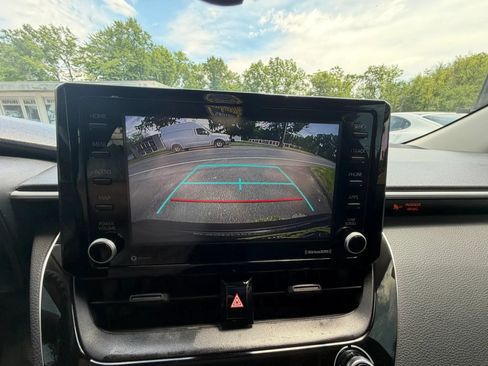 Used 2022 Toyota Corolla LE w/ Carpet Mat Package (TMS) FWD image 27