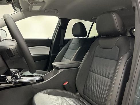 New 2026 Chevrolet Trax LT w/ LT Convenience Package FWD image 9