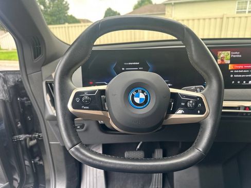 Used 2024 BMW iX xDrive50 w/ Sport Package AWD/4WD image 29
