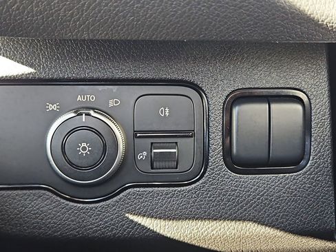 Used 2021 Mercedes-Benz Sprinter 2500 image 27