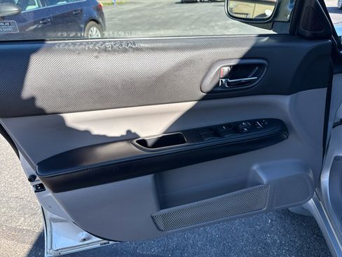 Used 2004 Subaru Forester 2.5XT image 10
