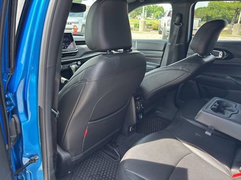 Used 2025 Jeep Compass Trailhawk AWD/4WD image 40