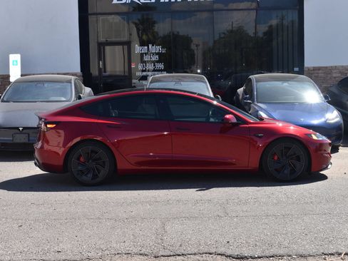 Used 2024 Tesla Model 3 Performance AWD/4WD image 9