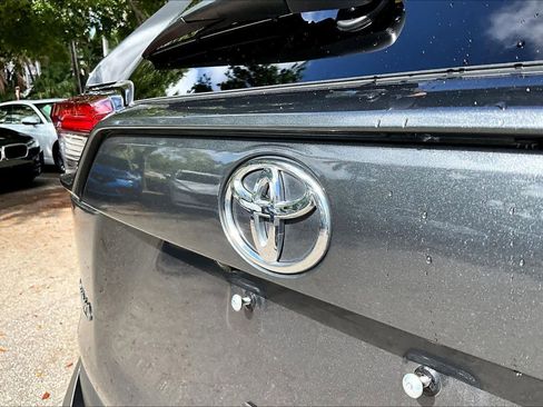 Used 2025 Toyota RAV4 XLE AWD/4WD image 50