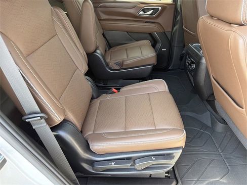 Used 2023 Chevrolet Tahoe High Country image 15