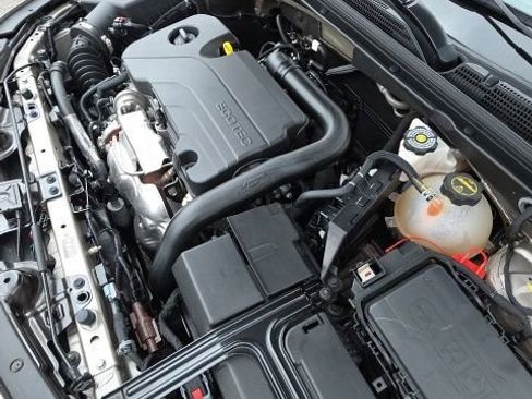 Used 2024 Chevrolet Malibu LT FWD image 24