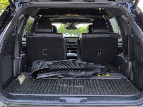 Used 2023 Toyota Highlander XSE AWD/4WD image 18