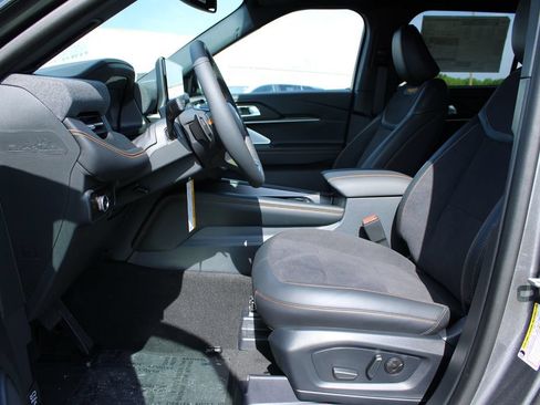New 2026 Ford Explorer Tremor w/ Tremor Ultimate Package AWD/4WD image 36