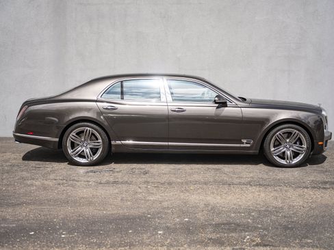 Used 2013 Bentley Mulsanne RWD image 6