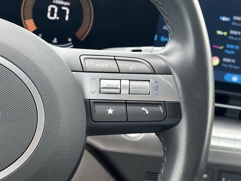 Certified 2025 Hyundai Kona SEL AWD/4WD image 19