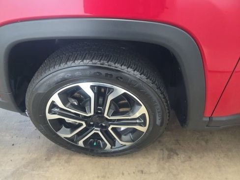 Used 2024 Jeep Compass Limited image 18