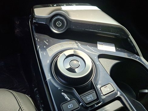 New 2025 Kia EV6 Light w/ Light LR Technology Package image 13