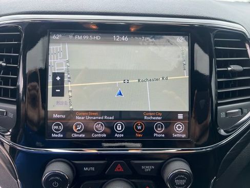 Used 2019 Jeep Grand Cherokee Altitude AWD/4WD image 28