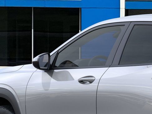 New 2026 Chevrolet Trax LS image 12