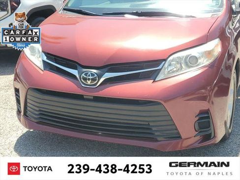 Certified 2018 Toyota Sienna LE FWD image 14