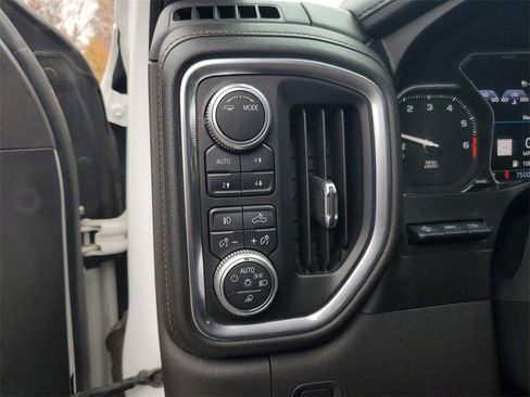 Used 2020 GMC Sierra 1500 AT4 w/ Technology Package image 12