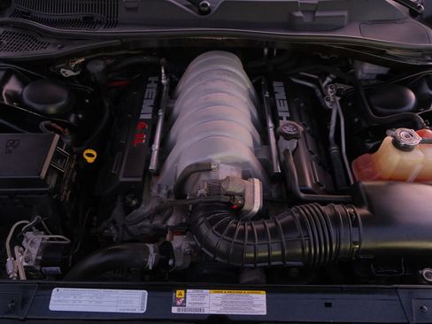 Used 2009 Dodge Challenger SRT8 w/ SRT Option Group II image 9