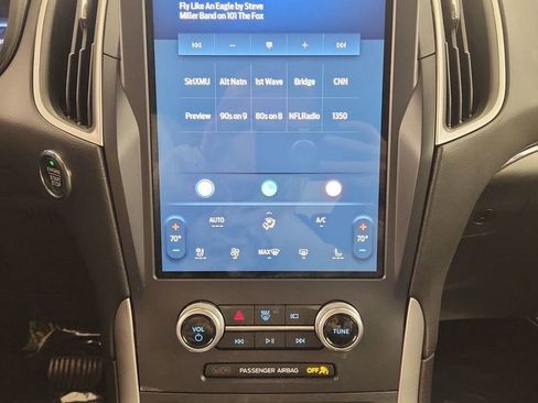 Used 2022 Ford Edge SEL w/ Convenience Package image 16