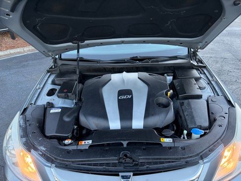 Used 2013 Hyundai Genesis 3.8 image 39