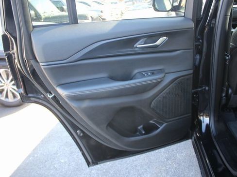 Used 2023 Jeep Grand Cherokee Altitude image 21