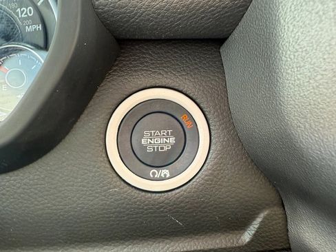 Used 2023 RAM 1500 Laramie image 33