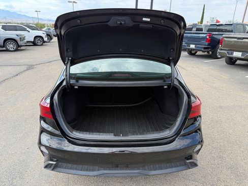 Used 2023 Kia Forte LXS FWD image 33