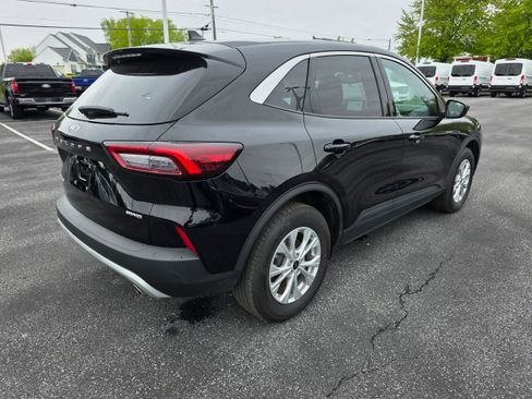 Used 2023 Ford Escape Active AWD/4WD image 5