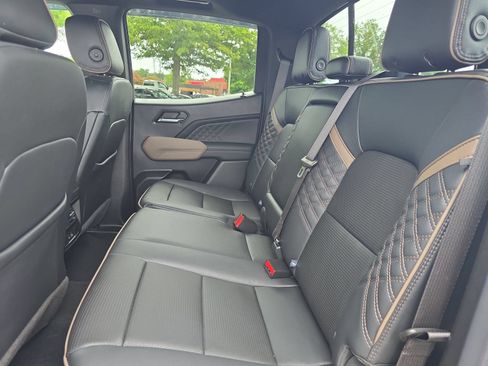 Used 2024 GMC Canyon Denali w/ LPO, Denali Black Edition AWD/4WD image 14