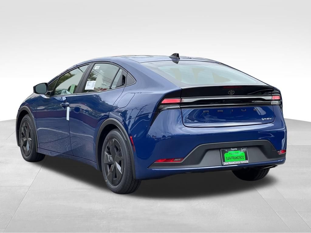 New 2027 Toyota Prius Plug-In Hybrid FWD image 3