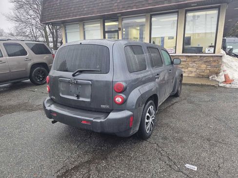 Used 2011 Chevrolet HHR LS image 2