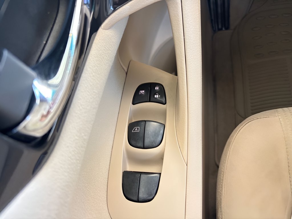 Used 2014 Nissan Altima 2.5 SV FWD image 24