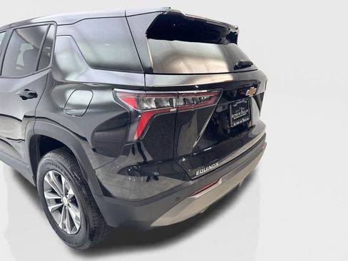 Used 2025 Chevrolet Equinox LT FWD image 19