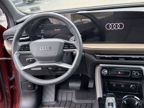 Used 2025 Audi Q5 Premium Plus w/ Premium Plus AWD/4WD image 19