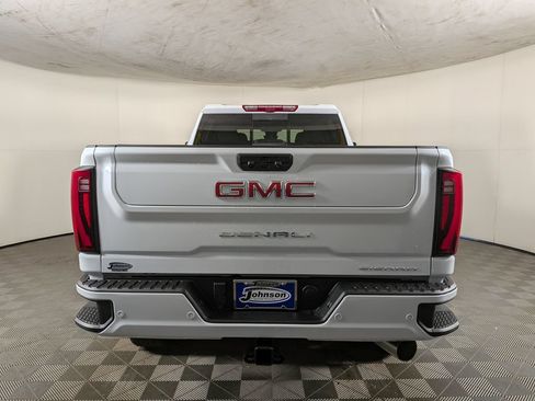 New 2026 GMC Sierra 2500 Denali w/ Denali Reserve Package AWD/4WD image 8