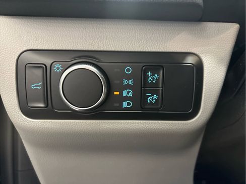 Used 2025 Ford Escape Active w/ Cold Weather Package AWD/4WD image 19