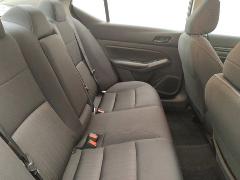 Used 2025 Nissan Altima 2.5 SV FWD image 19