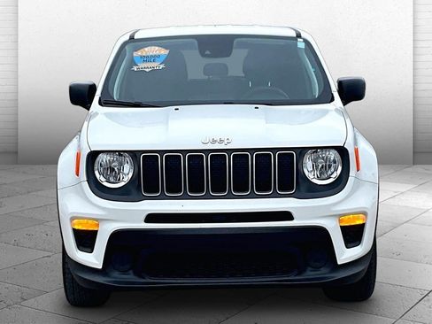 Used 2023 Jeep Renegade Latitude AWD/4WD image 2