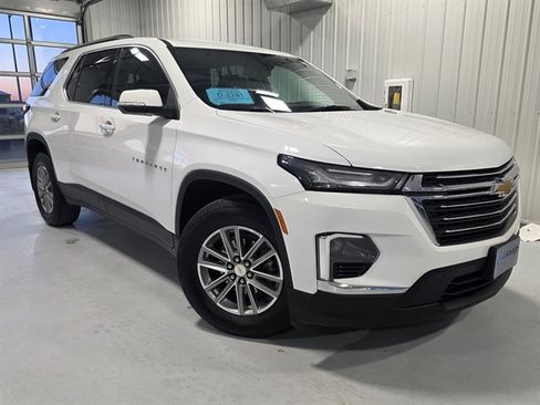 Used 2023 Chevrolet Traverse LT w/ LPO, Floor Liner Package image 1