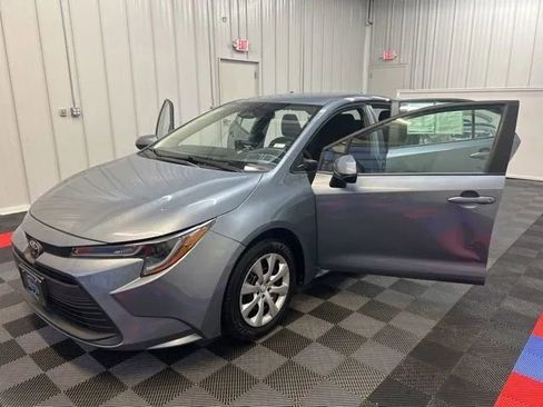 Used 2024 Toyota Corolla LE image 13