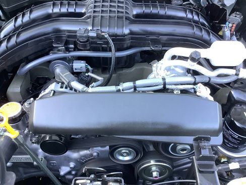 Used 2025 Subaru Crosstrek 2.0i AWD/4WD image 21