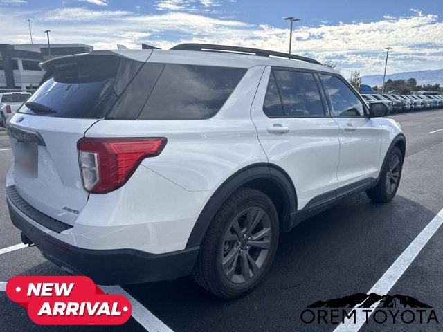 Used 2021 Ford Explorer XLT w/ Equipment Group 202A AWD/4WD image 19