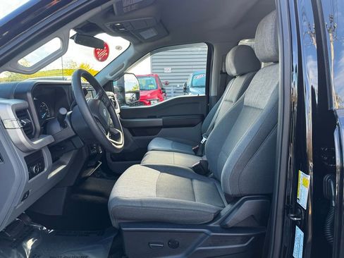 Used 2024 Ford F350 XLT w/ Snow Plow Prep Package image 13